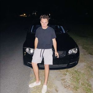 Meet your Posher, Carson